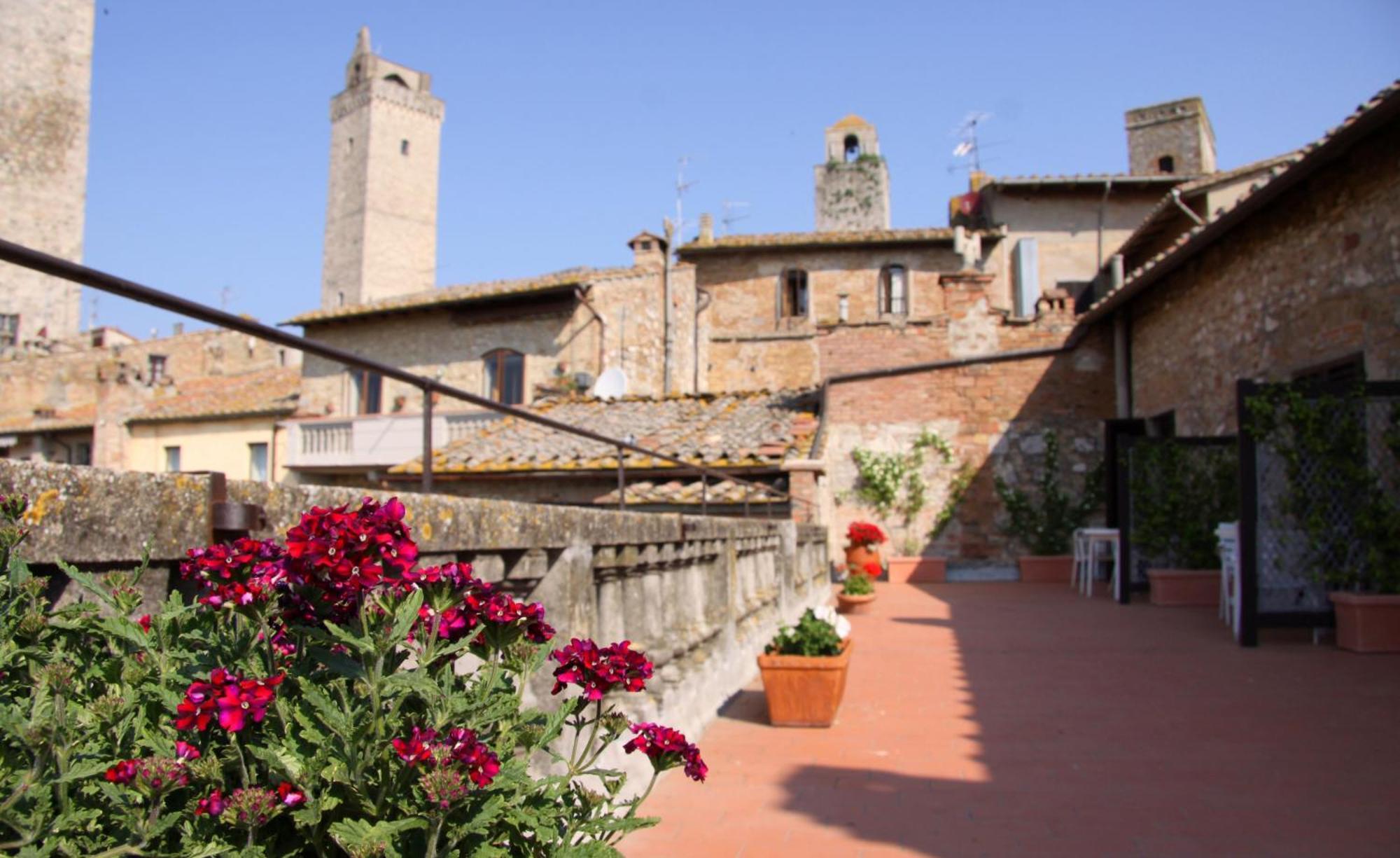 Hotel La Cisterna San Gimignano Luaran gambar