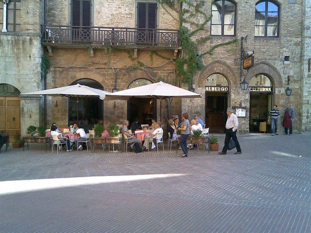 Hotel La Cisterna San Gimignano Luaran gambar