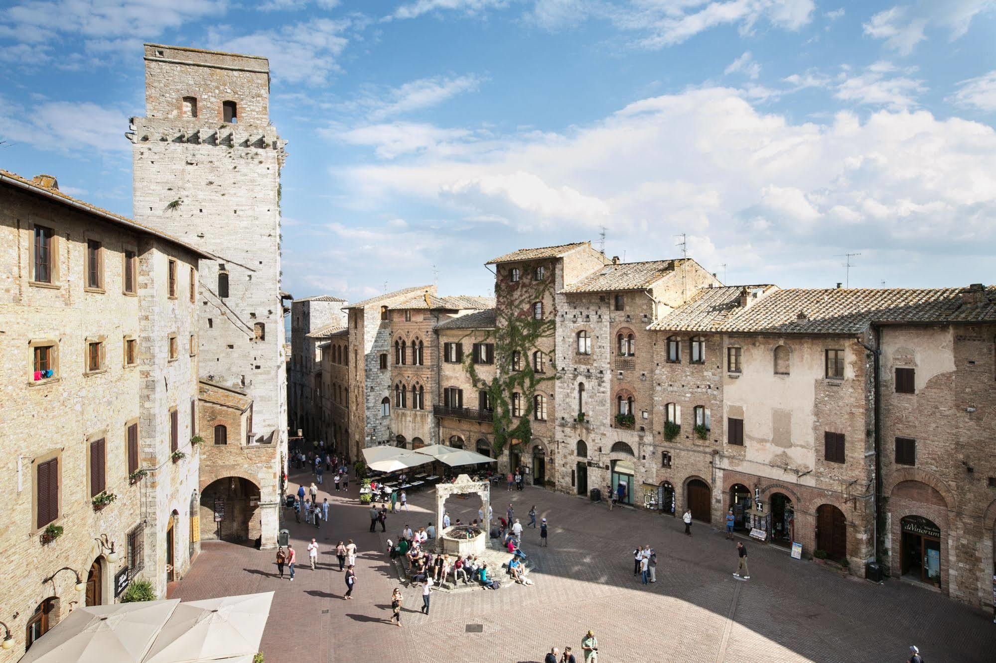 Hotel La Cisterna San Gimignano Luaran gambar