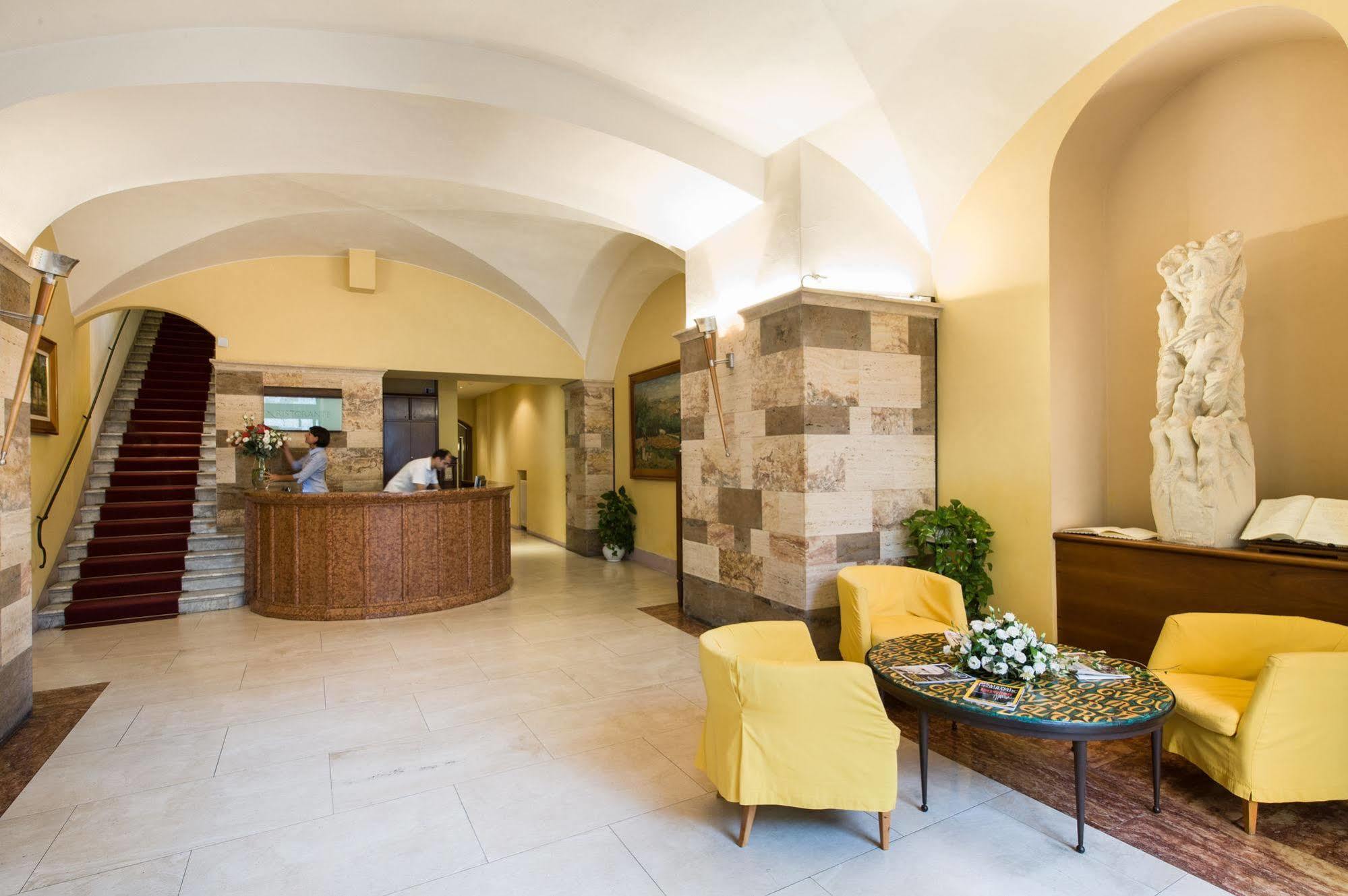 Hotel La Cisterna San Gimignano Luaran gambar