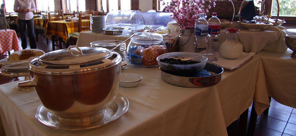 Hotel La Cisterna San Gimignano Luaran gambar