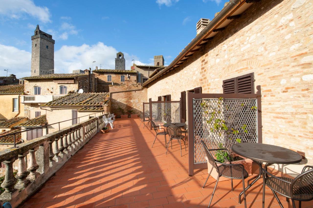 Hotel La Cisterna San Gimignano Luaran gambar
